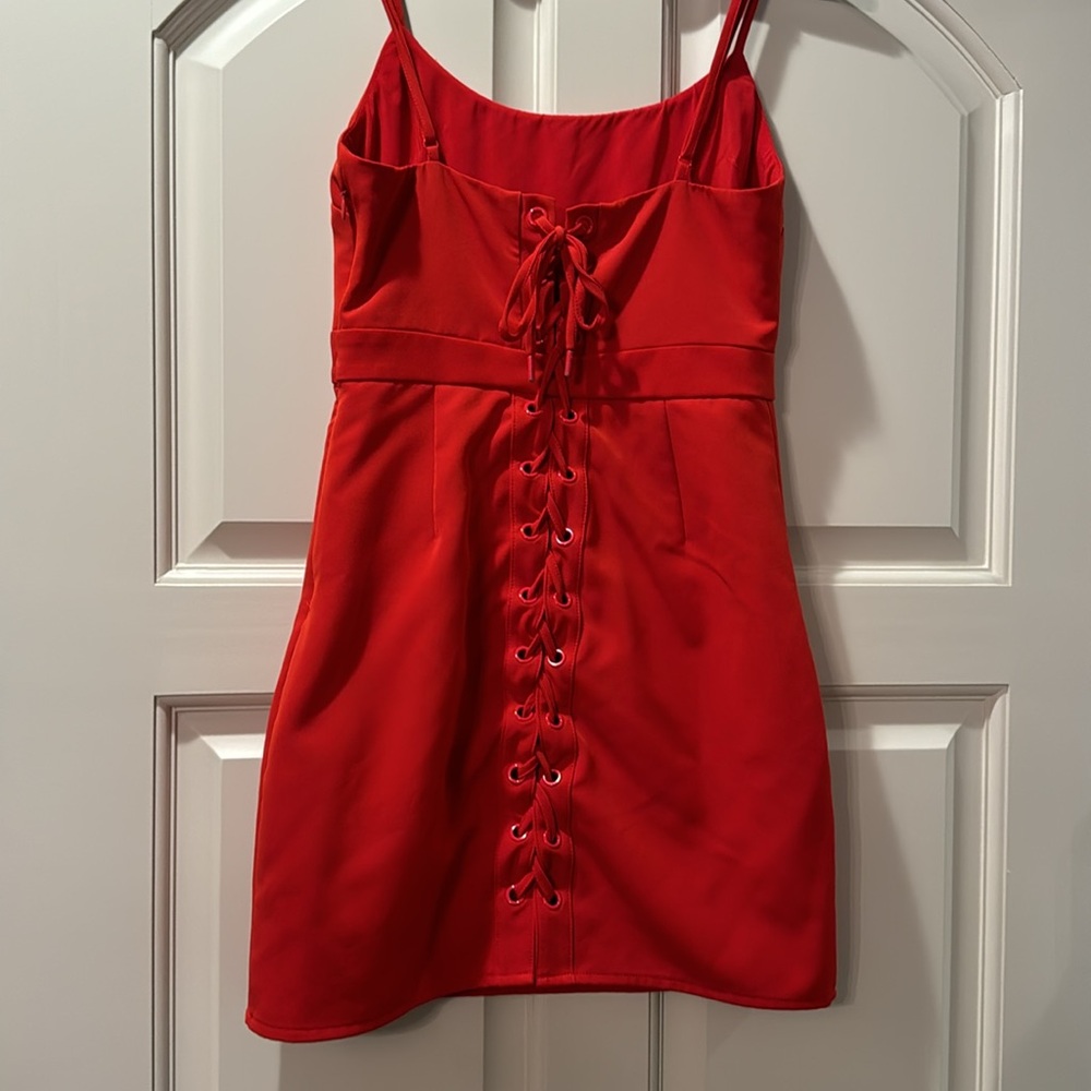 Beaut cocktail/sweetheart dress/holiday dress in red.  From revolve, Worn once - Picture 4 of 4